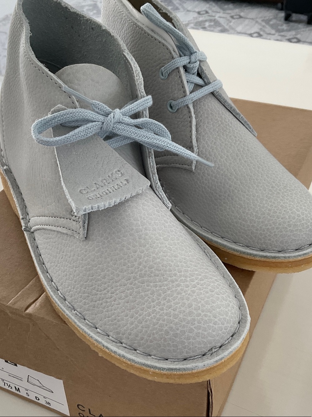 New Clarks Light Gray Suede Desert Boots